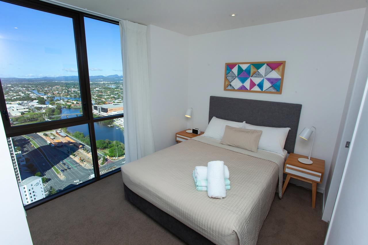 High Floor Ocean View Suites Broadbeach 골드코스트 외부 사진