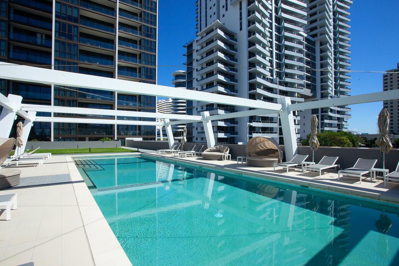 High Floor Ocean View Suites Broadbeach 골드코스트 외부 사진