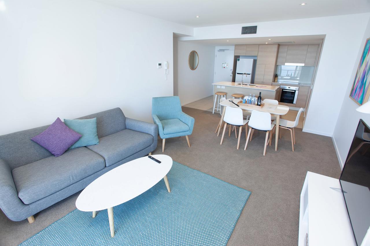 High Floor Ocean View Suites Broadbeach 골드코스트 외부 사진