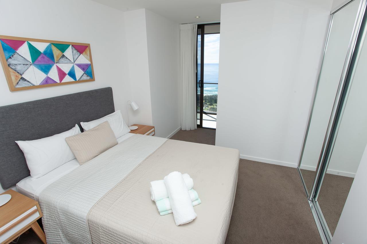 High Floor Ocean View Suites Broadbeach 골드코스트 외부 사진