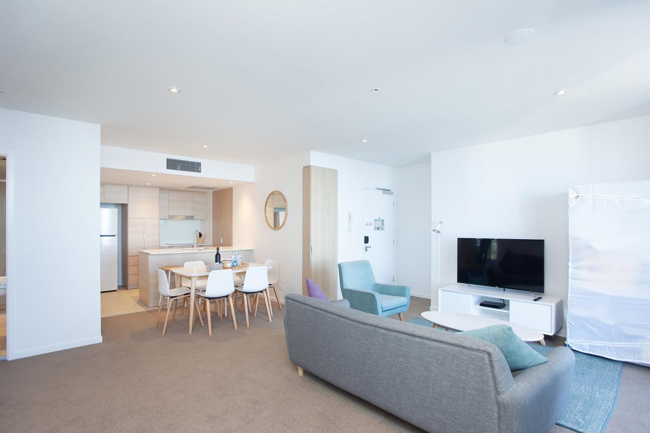 High Floor Ocean View Suites Broadbeach 골드코스트 외부 사진