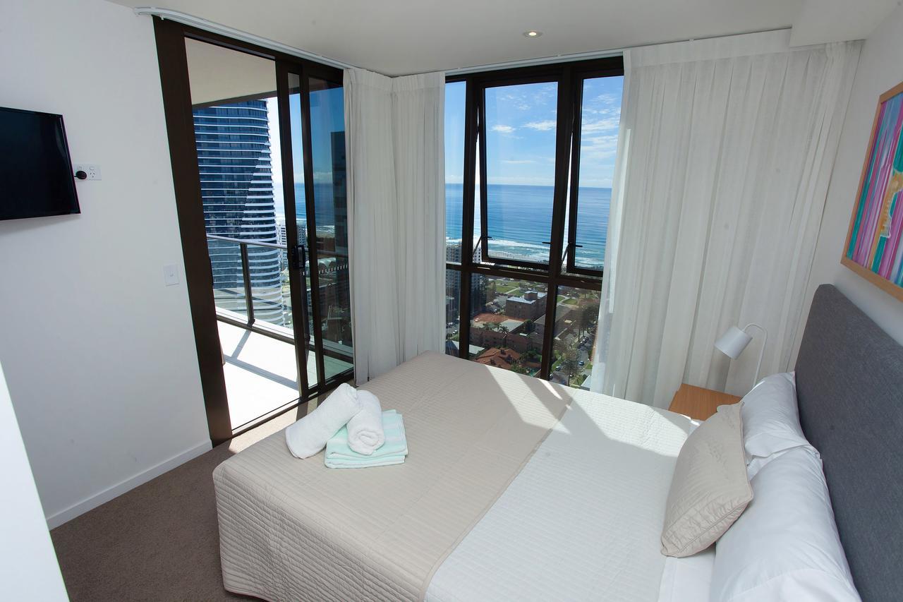 High Floor Ocean View Suites Broadbeach 골드코스트 외부 사진
