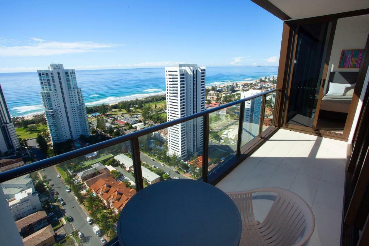 High Floor Ocean View Suites Broadbeach 골드코스트 외부 사진
