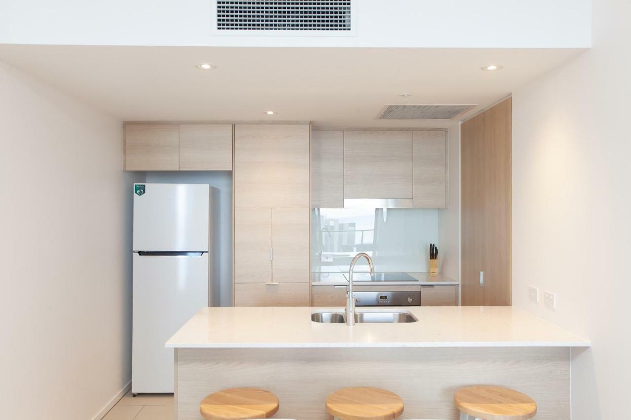 High Floor Ocean View Suites Broadbeach 골드코스트 외부 사진